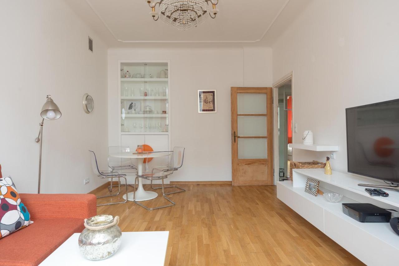 Orange Mirror Fantasious Apartament Warsaw Exterior photo