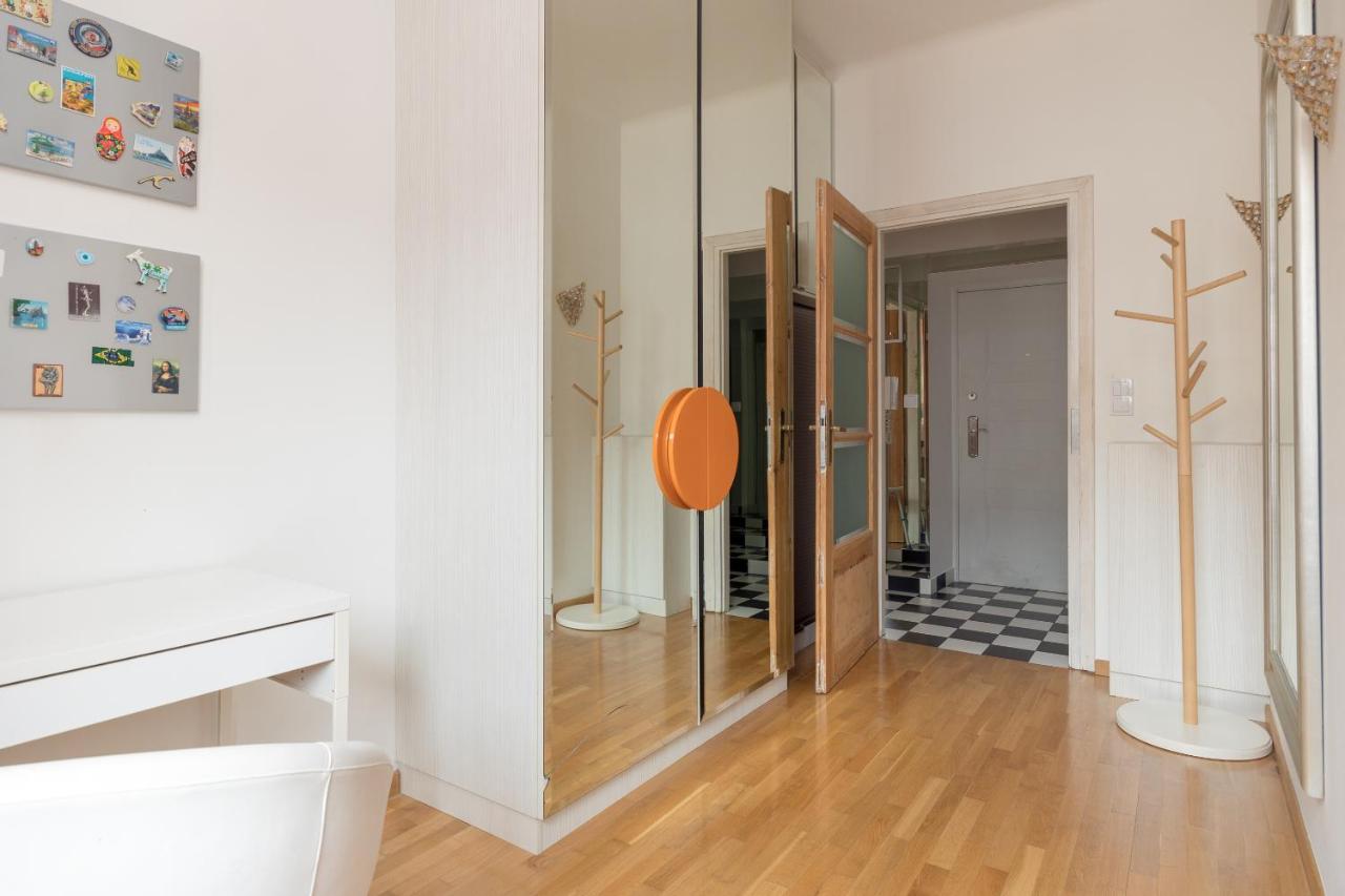 Orange Mirror Fantasious Apartament Warsaw Exterior photo
